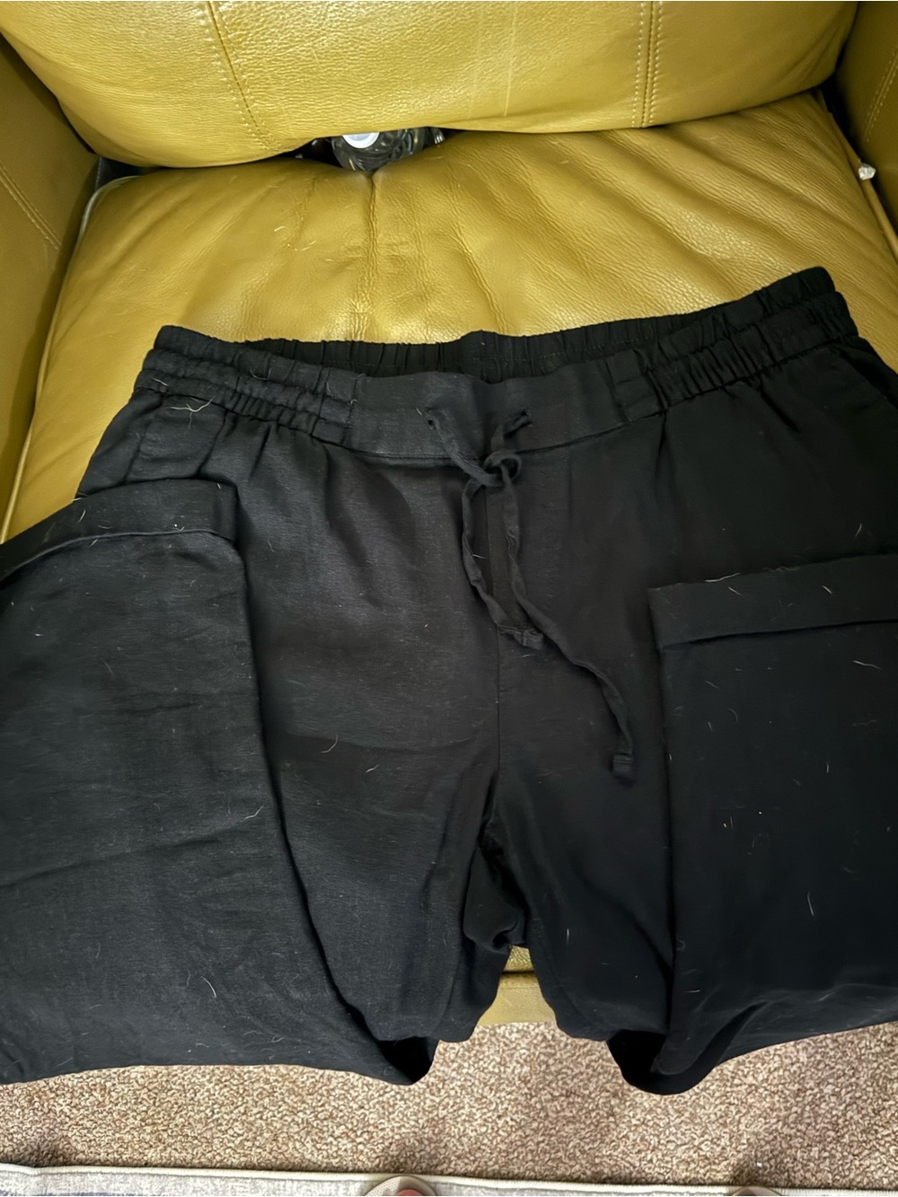 Women's Black Elastic Drawstring Capris with Utility Pockets